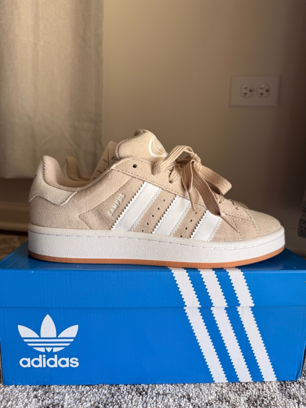 adidas Campus Suede Sneakers - Beige & White Youth 7 / Women’s 8.5